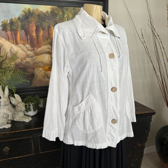 Drawstrings of Malibu Summer Gauze Cotton Jacket w/ wooden buttons - Picture 6 of 6